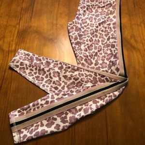 NWT SG Intent 7/8 legging desert leopard S
